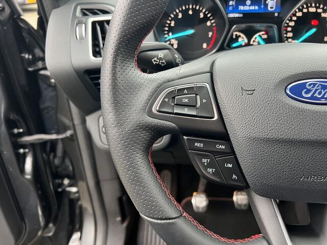 Ford KUGA 1.5 ST-Line Winterpack Led Trekhaak 2000Kg Camera Keyless