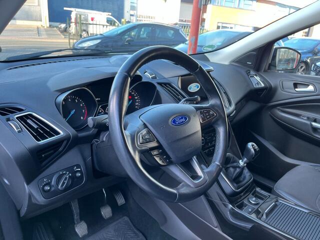 Ford KUGA 1.5 150PK EcoBoost Titanium parelmoer Trekhaak/Navi/PDC