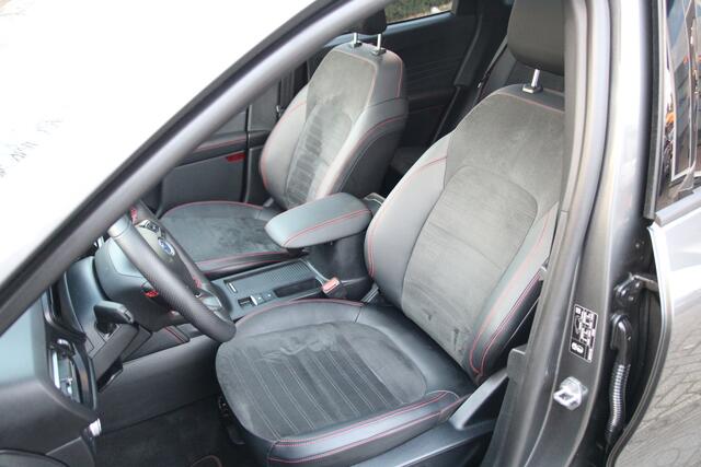 Ford KUGA 1.5 EcoBoost 150 PK ST Line X 1800 kg trekgewicht TREKHAAK | WINTER PACK | PANORAMADAK | B&O AUDIO