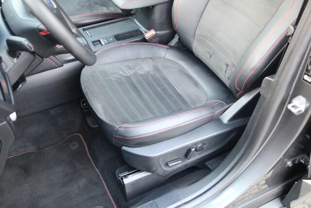 Ford KUGA 1.5 EcoBoost 150 PK ST Line X 1800 kg trekgewicht TREKHAAK | WINTER PACK | PANORAMADAK | B&O AUDIO