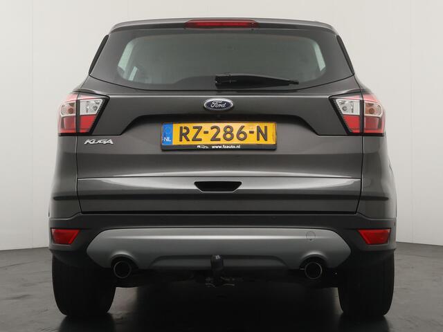 Ford KUGA 1.5 EcoBoost Titanium - Navigatie - Climate Control - Trekhaak - Automatisch inparkeren