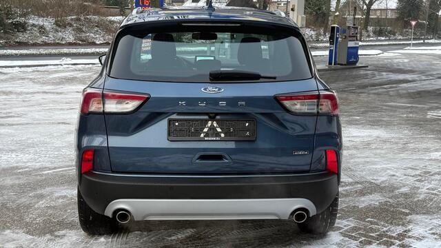 Ford KUGA 2.5 PHEV TITANIUM / Winter pack