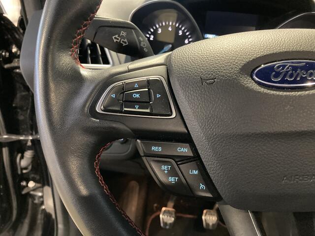 Ford KUGA 1.5 EcoBoost 150 pk ST Line | Navi | Clima | Cruise | Apple Carplay | 4 seiz. banden | 100% dealer onderh.