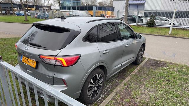 Ford KUGA 2.5 PHEV ST-Line