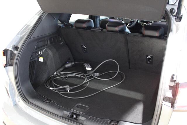 Ford KUGA 2.5 PHEV ST-Line X Trekhaak Wegklapbaar | Automaat | All season banden | Navigatiesysteem