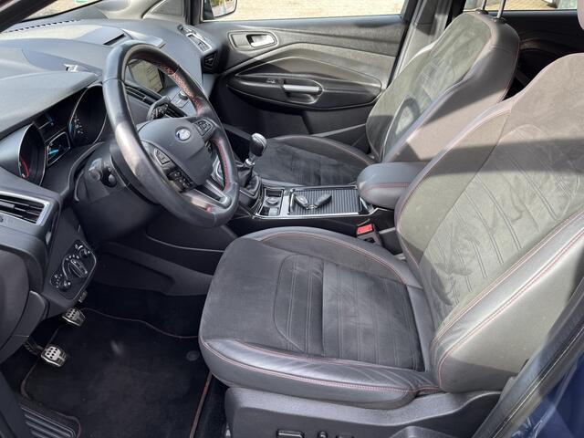 Ford KUGA 1.5 Ecoboost 150 pk ST-Line | Navi | Cruise | 2000kg trekgewicht
