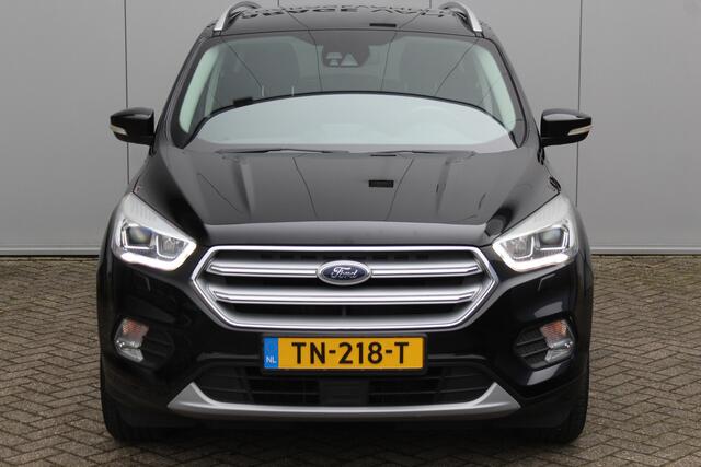 Ford KUGA 1.5-150pk EcoBoost Titanium. Nette Ford Kuga met een trekgewicht van maar liefst 2.000kg ! Autm. airco, stoel-, stuur- en voorraamverw., camera, parkeersensoren achter, navigatie, telefoonvoorb., 17"LM wielen+all season banden, trekhaak, adapt. cruise cn