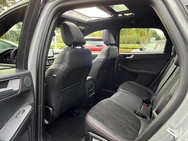 Ford KUGA 2.5 PHEV ST-Line X Diamond Black Package 243pk e-CVT Automaat | 5524 | Full Options | Diamond Black Package | E-Trekhaak | Panodak | Coast-to-Coast Matrix LED | 20'' | Winter Pack | Head-Up | Driver Assistance Pack | AGR-stoelen | etc. etc.