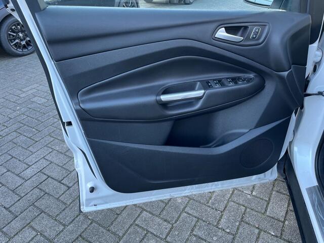 Ford KUGA 150PK EcoBoost Titanium parelmoer Trekhaak/Navi/PDC