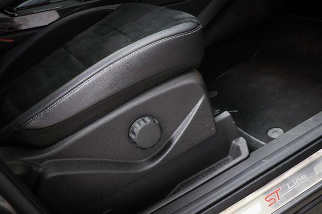 Ford KUGA 1.5 EcoBoost ST Line | DRIVER ASSISTANCE PACK | STUURVERWARMING | APPLE |TREKHAAK