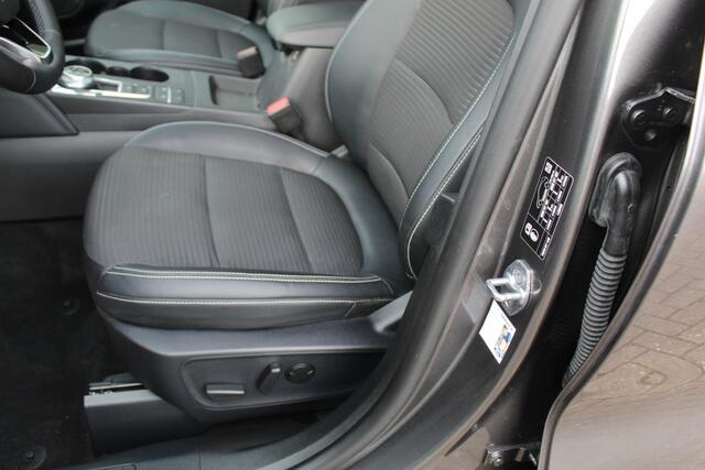 Ford KUGA 2.5 PHEV Titanium X , 225pk , 1500kg Trekgewicht Stoel, Stuur en Voorruit verwarming Climate Control, Cruise Control, Winter Pack, Camera