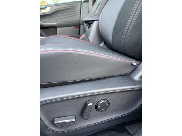 Ford KUGA 2.5 PHEV ST-Line X ¤6000 Ford Voordeel! | Full Option! | Black Pack | Panoramadak | Elekt. Trekhaak | Winterpack |