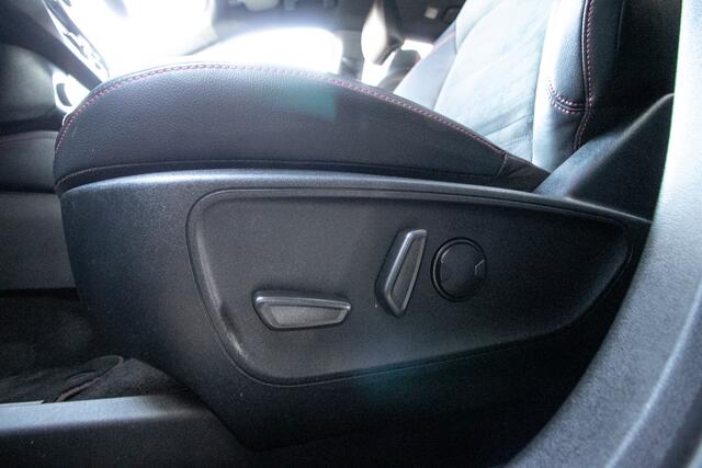 Ford KUGA 2.5 PHEV ST-Line X | Carplay | Navigatie | Camera