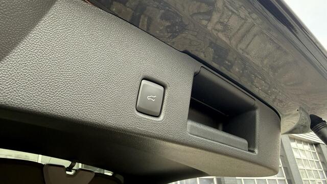 Ford KUGA 2.5 PHEV ST-Line X Elektrisch wegklapbare trekhaak | Winterpack | 360 graden camera | AGR stoelen