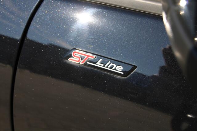 Ford KUGA 2.5 PHEV 225 PK ST-Line X PANORAMADAK | BLACK PACK | WINTER- PACK |