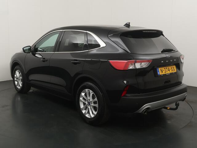 Ford KUGA 1.5 EcoBoost 150 pk Titanium | Trekhaak | LED | Winter Pack | Navi | Clima | Cruise | 100% dealer onderh.