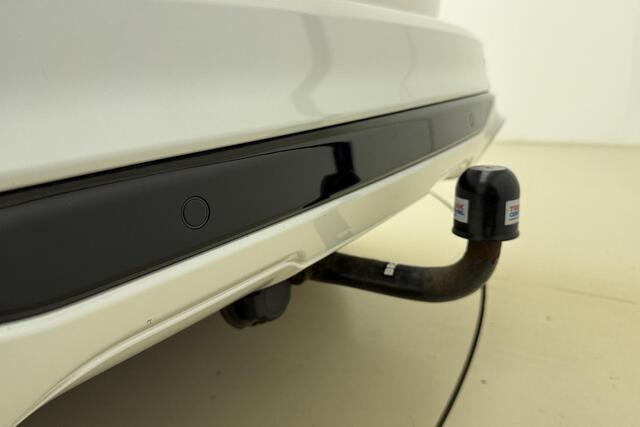 Ford KUGA 2.5 PHEV Vignale 225 PK Automaat | Panoramisch schui/kanteldak | Leder Alcantara bekleding | Stoel & Stuurverwarming | Keyless | Trekhaak