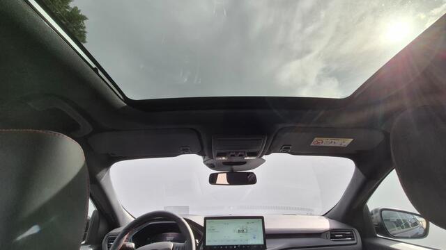 Ford KUGA 2.5 PHEV ST-Line X Black Pack - Panorama Dak - 360 Camera - ACC - Privacy Glas - 20"Wielen - 2100 KG Trekgewicht - Dodehoek Detectie - Winter Pack - Achterbank verwarming -