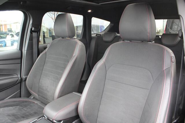 Ford KUGA 1.5 EcoBoost ST Line | Trekhaak | Panorama Dak | Stoelverwarming | Cruise Control | Camera | Navigatie | SONY Audio |