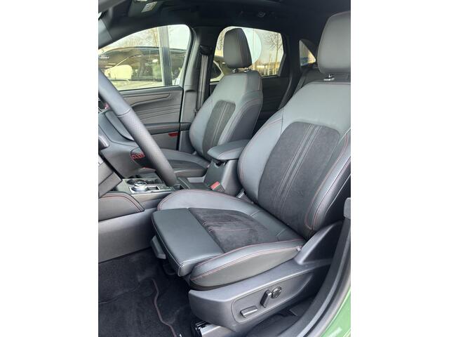 Ford KUGA 2.5 PHEV ST-Line X ¤6000 Ford Voordeel! | Full Option! | Black Package | Panoramadak | Elekt. Trekhaak | Winterpack |