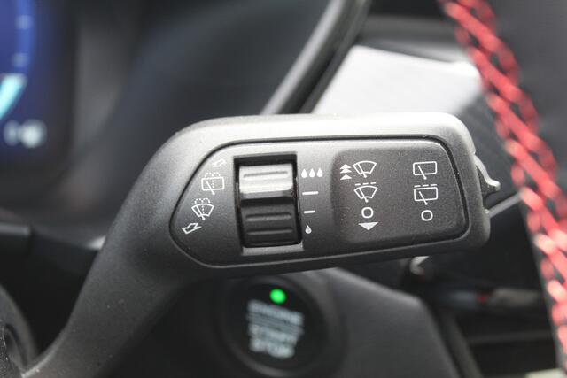 Ford KUGA 2.5-225pk Plug-in Hybrid ST-Line X. Hybride rijden voor een reële prijs ! Adaptive Cruise Control, Stoel- en voorraamverwarming, Climate Control, Metallic lak, Camera v+a, Elektr. achterklep, Side- en lane assist etc.