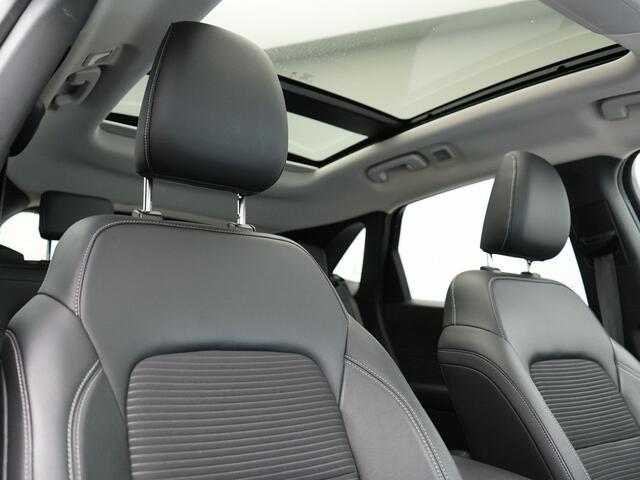 Ford KUGA 2.5 Titanium X PHEV 225pk Dealer O.H. | Panodak | Adaptive Cruise | 360 Camera | Bang & Olufsen Sound | Sportstoelen & Stuur Verwarmd | Keyless | Blis | Virtual | Navigatie | DAB | Plug In Hybrid |