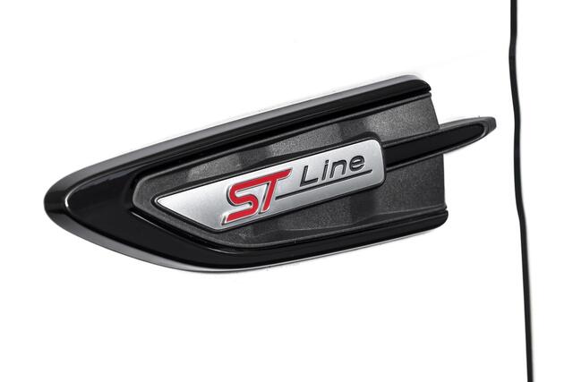 Ford KUGA 1.5 EcoBoost 150 PK ST Line | Cruise | Winterpakket | PDC | Camera | Bi-Xenon | NAV + App. Connect | ECC | Elek. Klep | Afn. Trekhaak | LM 18" |