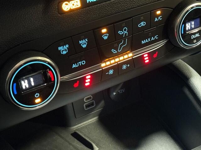 Ford KUGA Titanium X 225Pk Automaat (VIRTUAL COCKPIT, APPLE CARPLAY, GROOT NAVI, STOELVERWARMING, CAMERA, SPORTSTOELEN, ADAPTIVE CRUISE, LANE ASSIST, NIEUWSTAAT)