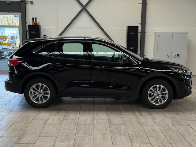 Ford KUGA PHEV 225pk Titanium | Trekhaak | WInterpack | Cruise | Clima | Camera achter |