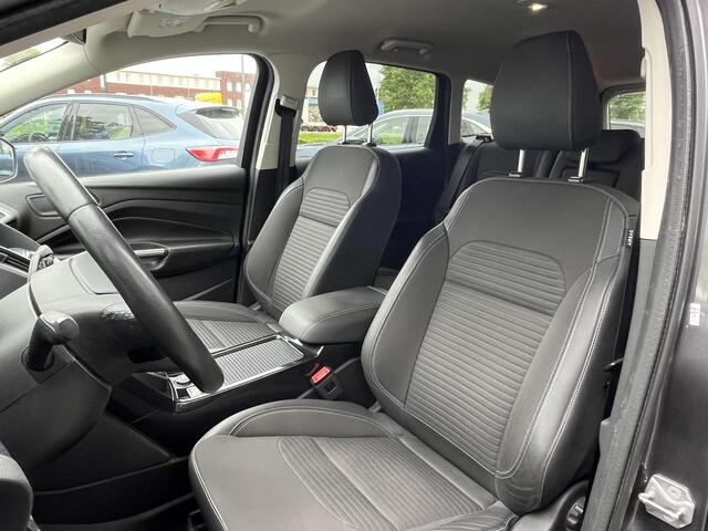 Ford KUGA 1.5 EcoBoost Titanium 150pk/110kW 6-bak | Trekhaak | Elektr. achterklep | Bi-Xenon | Camera | Winter Pack | etc. etc.