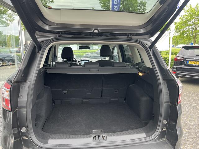 Ford KUGA 1.5 EcoBoost Titanium 150pk/110kW 6-bak | Trekhaak | Elektr. achterklep | Bi-Xenon | Camera | Winter Pack | etc. etc.