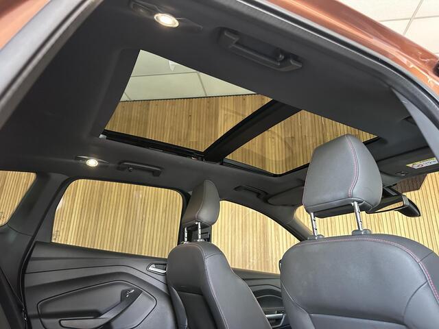 Ford KUGA 1.5 EcoBoost ST Line Pano | Trekhaak | Keyless | Carplay