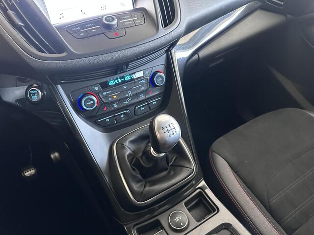 Ford KUGA 1.5 EcoBoost ST Line Pano | Trekhaak | Keyless | Carplay