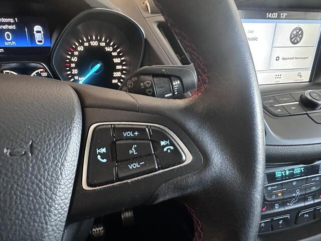 Ford KUGA 1.5 EcoBoost ST Line Pano | Trekhaak | Keyless | Carplay