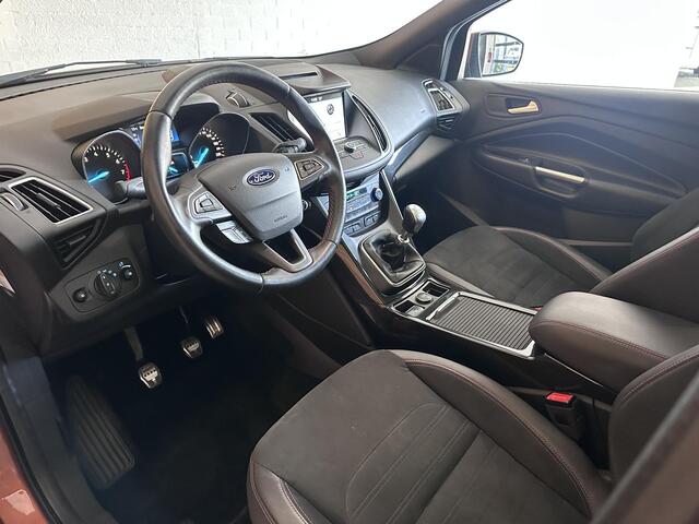 Ford KUGA 1.5 EcoBoost ST Line Pano | Trekhaak | Keyless | Carplay