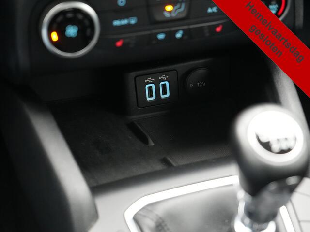 Ford KUGA 1.5 Ecoboost 150pk Dealer O.H | 1800kg Trekgewicht | LED Koplampen | Navigatie | Stoelen & Stuur Verwarmd | Apple Carplay | DAB |