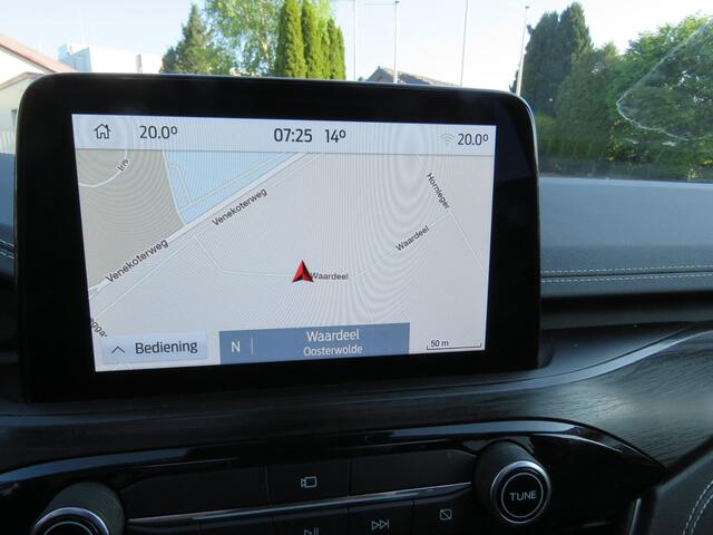 Ford KUGA 2.5 PHEV Vignale NAVI,ADAP CRUISE,PANODAK,ELEKTRISCHE TREKHAAK,LEER,WINTER PAKKET,APP CARPLAY. ARTIC WEISS METALLIC.