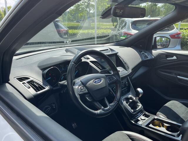 Ford KUGA 1.5 EcoBoost ST Line X 150pk/110kW 6-bak | Afn. trekhaak | Panodak | Elektr. klep | Winter Pack | Bi-Xenon | etc. etc.