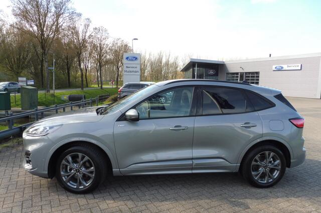 Ford KUGA 150pk ST-Line X Panodak Trekhaak 1.800kg en alle Packs nw. 50.000,-