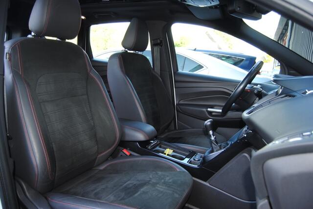 Ford KUGA 1.5 EcoB. ST Line | Apple Carplay | Trekhaak | Pano