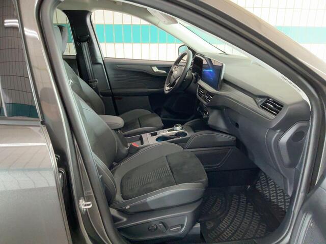 Ford KUGA 2.5 FHEV Active X 190pk | Wegklapbare trekhaak | Panoramadak | Winter Pack | AGR-stoelen | Head up Display | LED | Camera