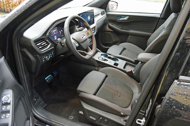 Ford KUGA 2.5 Phev ST-line X 243 pk, Black pack, Driverpack, Winterpack, Trekhaak, B&O Sound, 360 camera, lederen bekleding