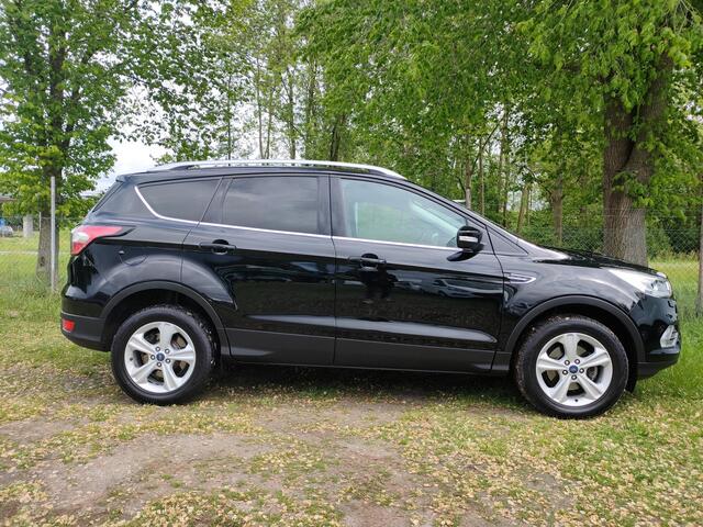 Ford KUGA 1.5 150PK Titanium | WINTERPACK | CRUISE | NAVI | 2000KG TREKKEN | SENSOREN ACHTER |