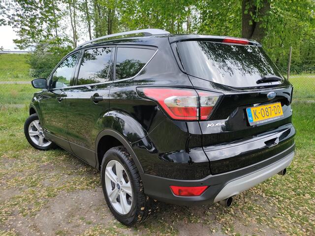Ford KUGA 1.5 150PK Titanium | WINTERPACK | CRUISE | NAVI | 2000KG TREKKEN | SENSOREN ACHTER |