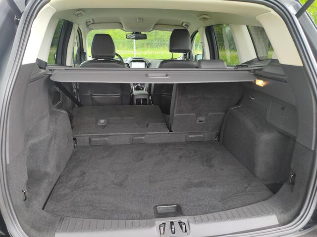 Ford KUGA 1.5 150PK Titanium | WINTERPACK | CRUISE | NAVI | 2000KG TREKKEN | SENSOREN ACHTER |