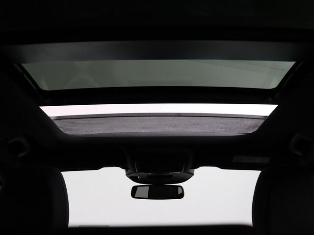Ford KUGA 2.5 PHEV ST-Line | Winterpakket | Trekhaak | Panoramadak | ACC!