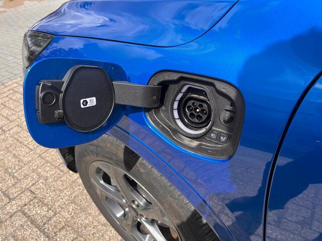 Ford KUGA 2.5 PHEV ST-Line 243pk | Winterpack | Wegklapbare Trekhaak | Orig. NL auto