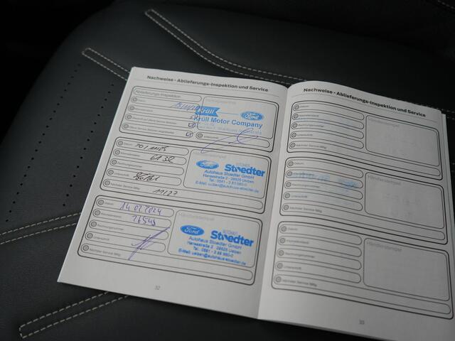 Ford KUGA 2.5 Vignale PHEV 225pk Dealer O.H. | Trekhaak Af Fabriek | 360 Camera | Adaptive Cruise | Lederen Sportstoelen Memory & Verwarmd | Bang & Olufsen | Apple Carplay | Keyless | Achterbank Verwarmd | Blis | Stuur Verwarmd | Navigatie | DAB | Plug In Hybrid |