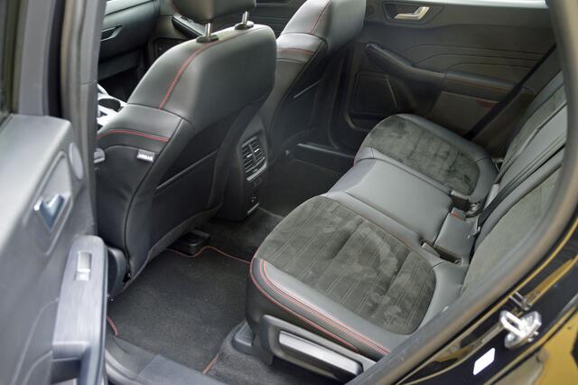 Ford KUGA 2.5 Phev ST-Line X driverpack, techno pack, winterpack, panoramadak, trekhaak, B&O sound, head up, camera, lederen bekleding