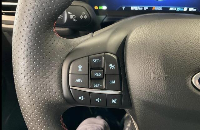 Ford KUGA 2.5 PHEV ST-Line X